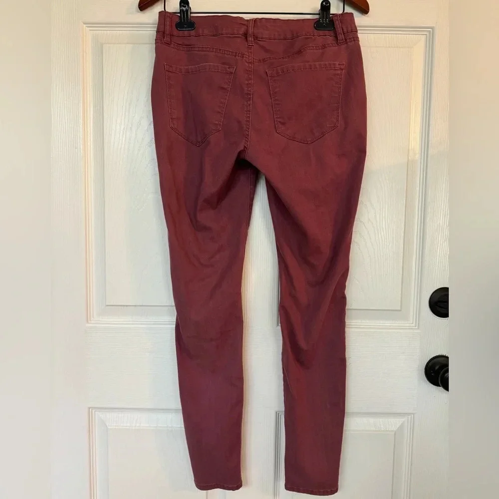 REFUGE Distressed Mauve Skinny Jeans - Size 8